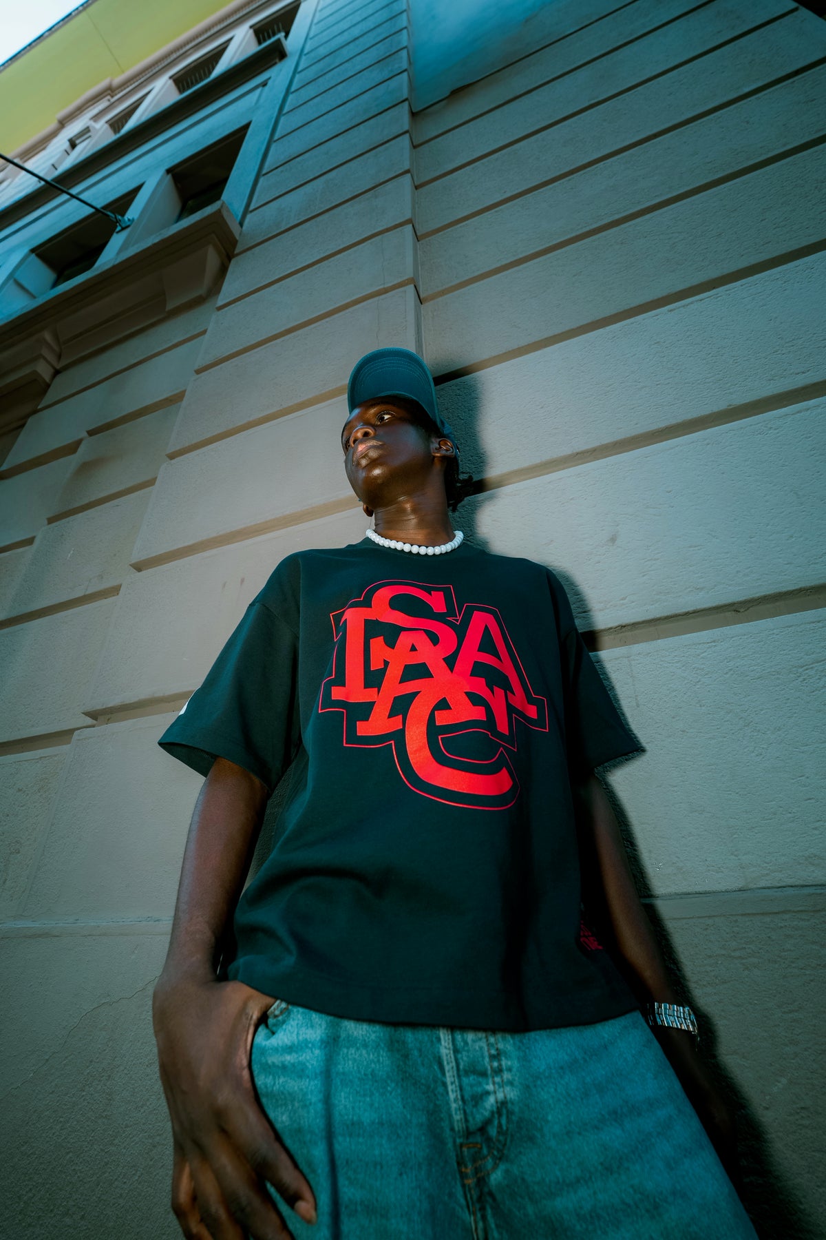 T-shirt navy Red Letters
