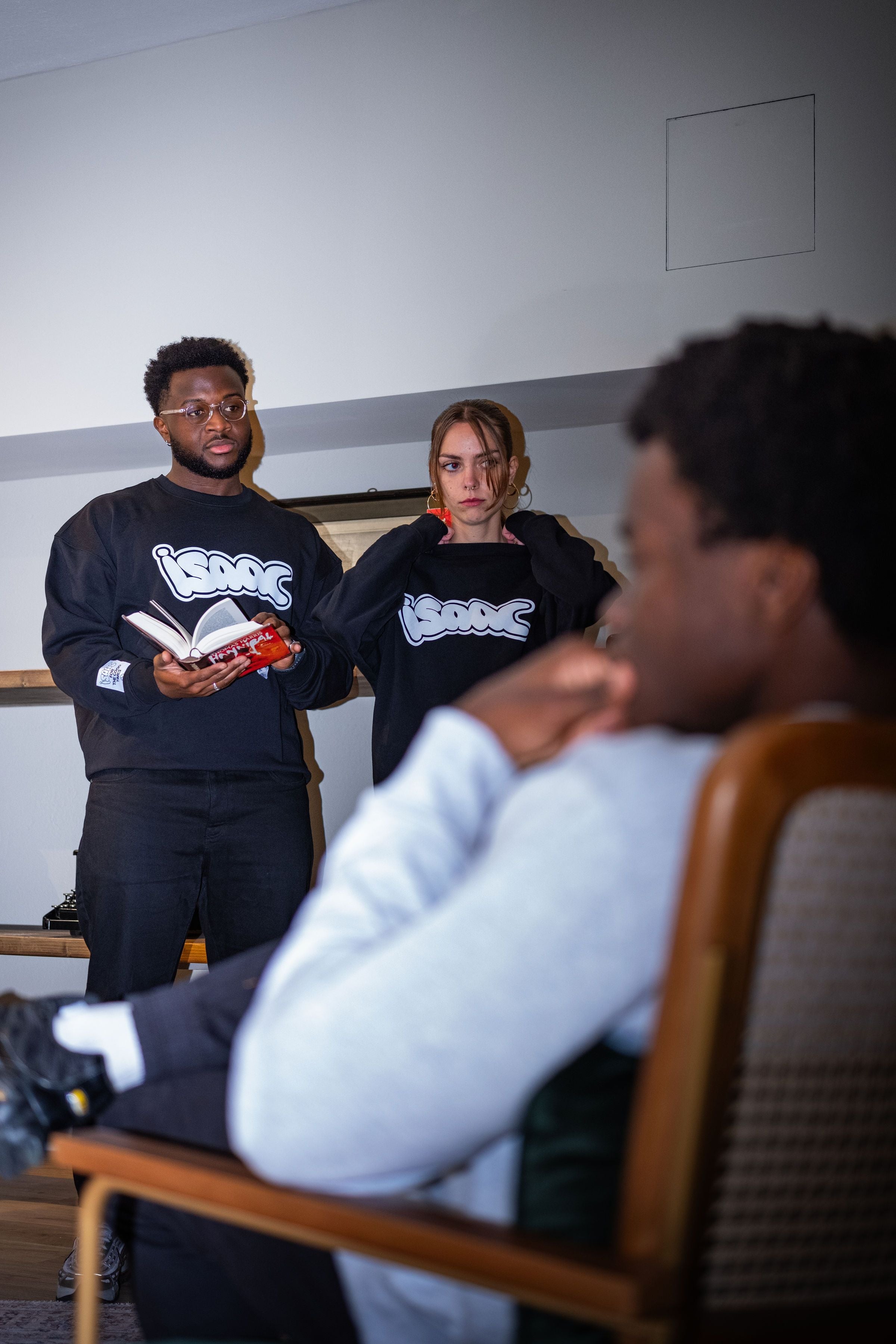 Crew Neck Oversize Black & White